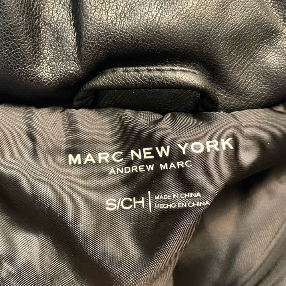 Marc New York Andrew Marc black Faux Leather Puffer Vest size Small - Picture 14 of 15